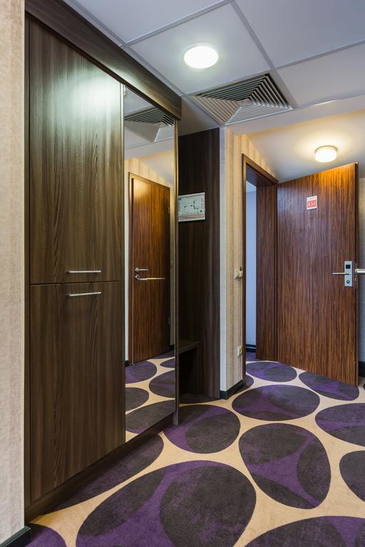 Victoria Garden Hotel Es Etterem Nyíregyháza Exteriér fotografie