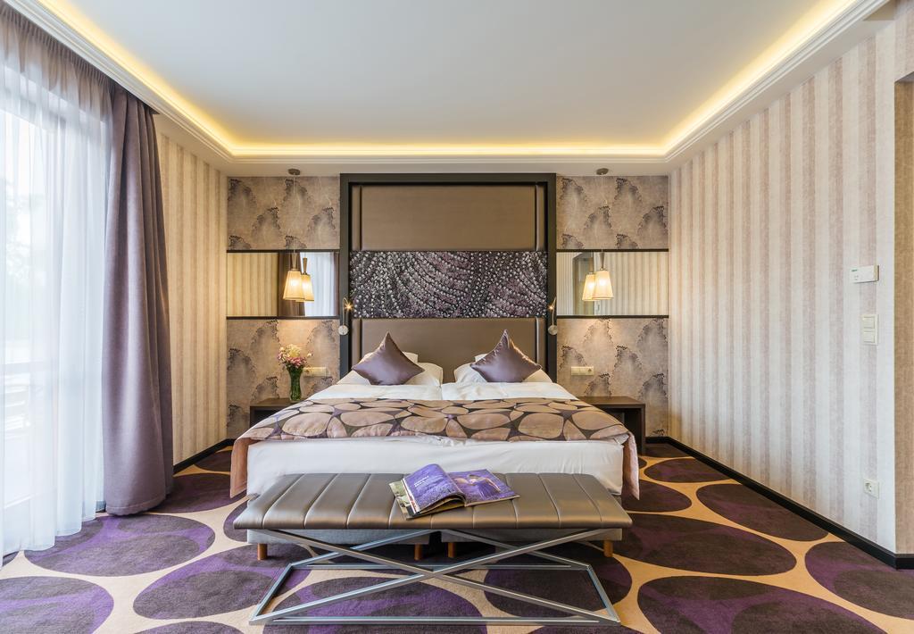 Victoria Garden Hotel Es Etterem Nyíregyháza Exteriér fotografie