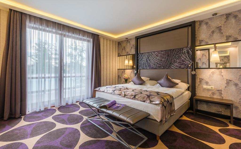 Victoria Garden Hotel Es Etterem Nyíregyháza Exteriér fotografie
