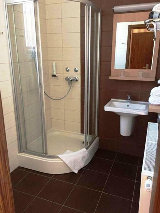 Victoria Garden Hotel Es Etterem Nyíregyháza Exteriér fotografie